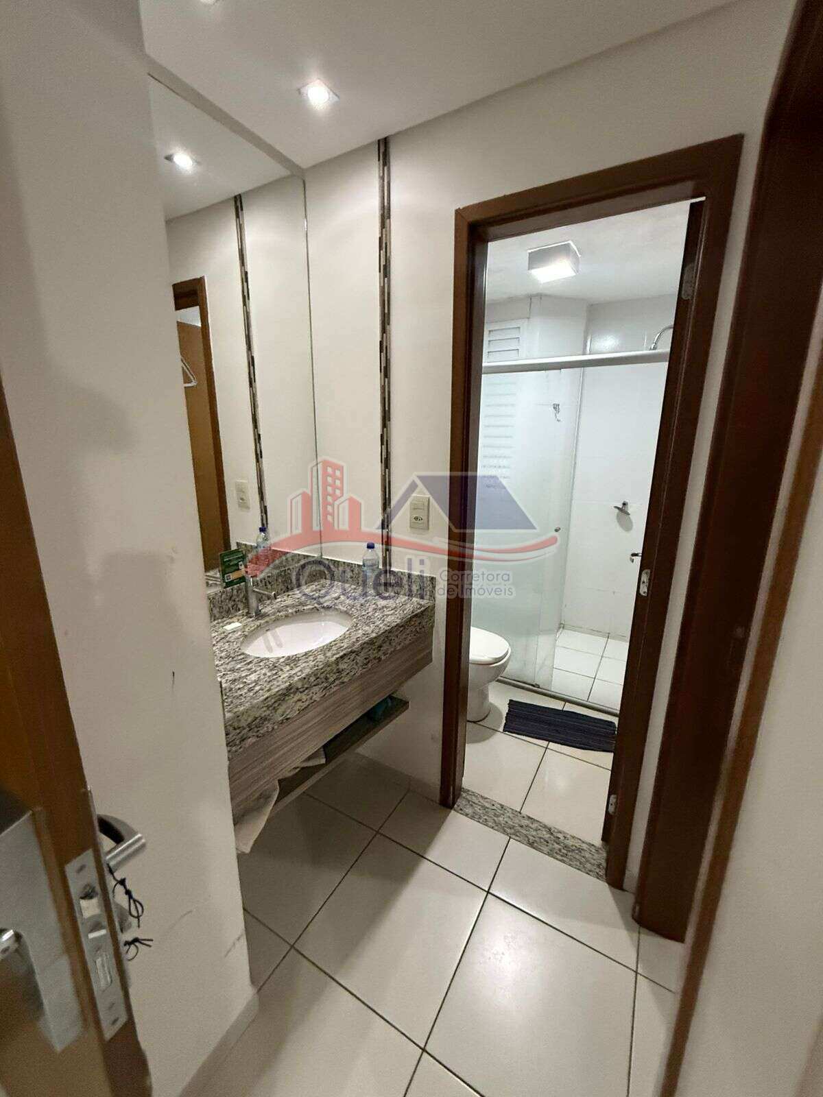 Apartamento à venda, no Riviera Park Thermas  Flat service em Caldas Novas, Do Turista, com 1 quarto, 35m² - Queli Gomes de Oliveira