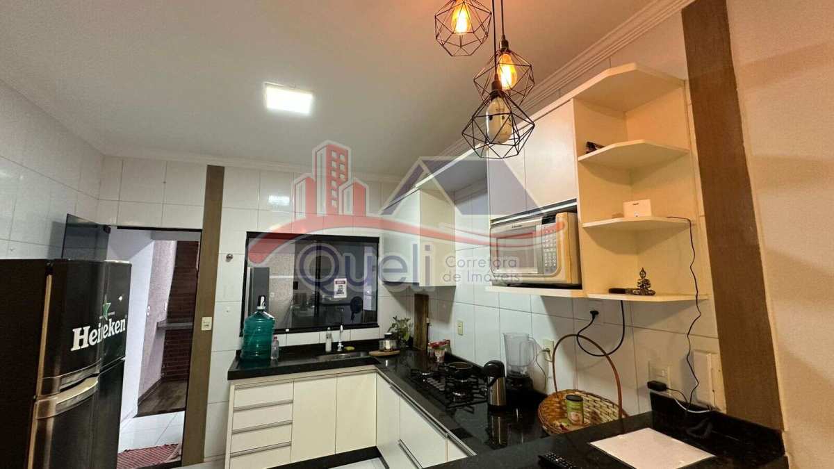 Casa à venda em Caldas Novas, Bandeirante, com 3 quartos, 219m²