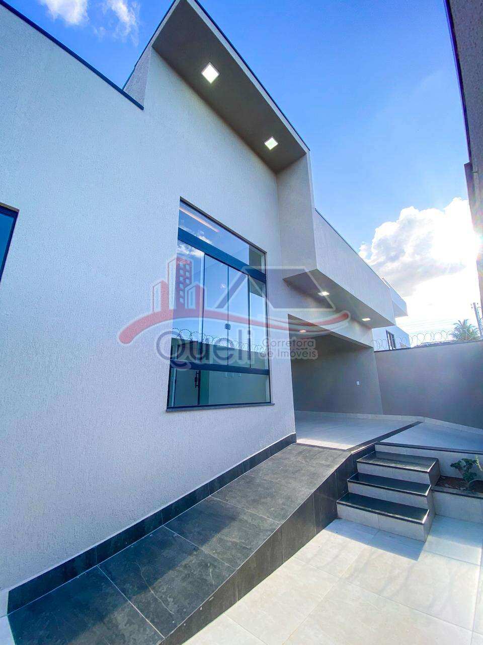 Casa de esquina à venda, com 3 quartos, no Itaguaí 2, em Caldas Novas (GO) - Queli Gomes de Oliveira